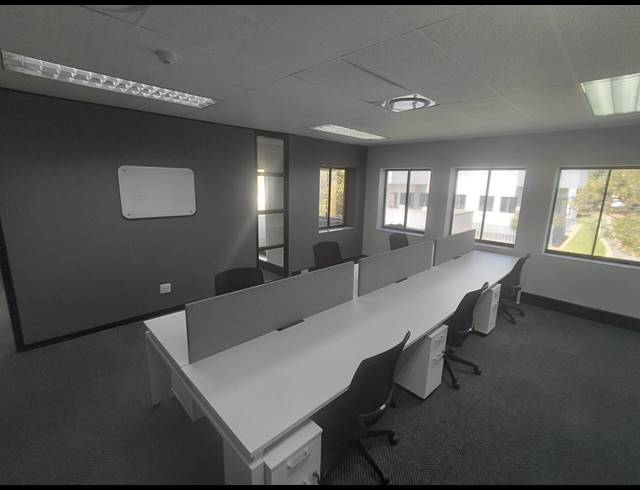 61M² OFFICE TO LET IN BRYANSTON